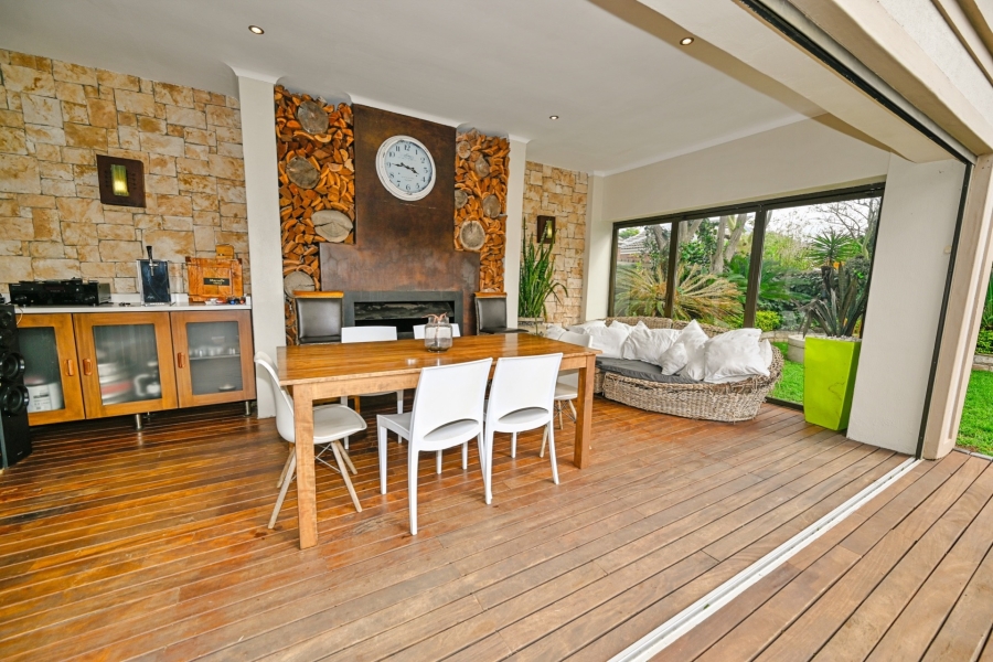 5 Bedroom Property for Sale in Vierlanden Western Cape